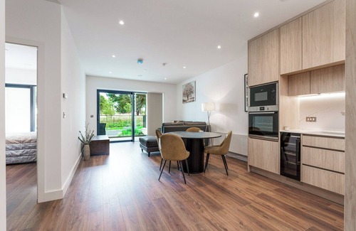 Malahide Apartment | Opulent - Fully Furnished, 1 Bedroom Apartment