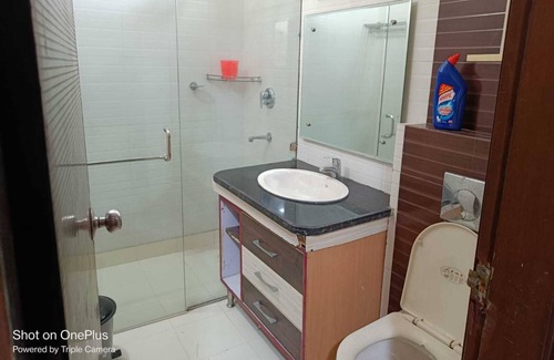 Pashim Vihar Apartment | Opulent Home-3 BHK @ Paschim Vihar