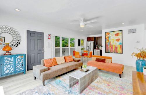Hendricks and Venice Isles Apartment | Orange Dream on the Water