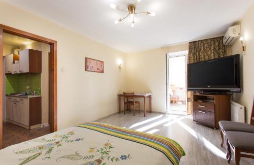 Kharkiv Apartment | Orange house 64a