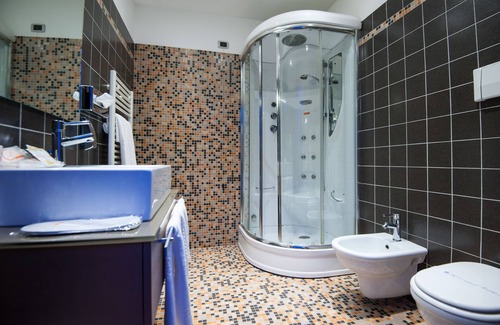 Vergiate Hotel | Orange Motel