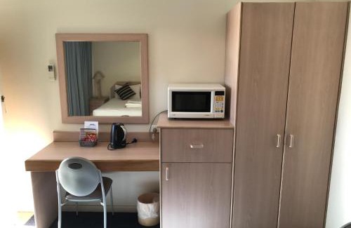 Orange East Hotel | Orange Motor Lodge