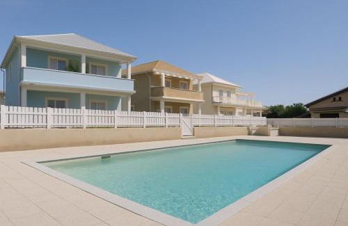 Viddalba Apartment | Orange Villa with Pool