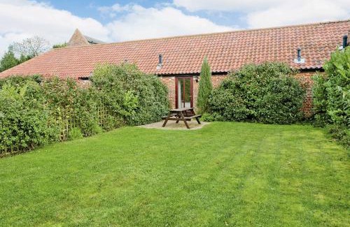 Potter Heigham House | Oregano - E4483