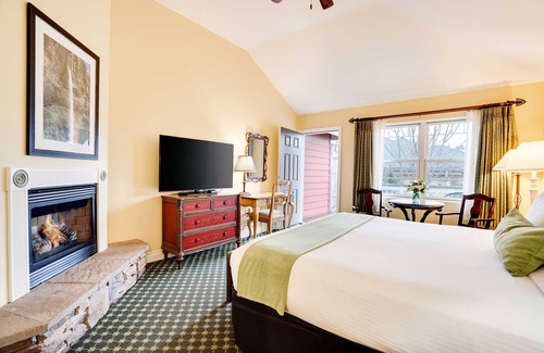 Silverton Hotel | Oregon Garden Resort