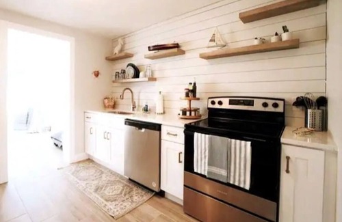 Ormond-by-the-Sea House | Ormond-by-the-Sea-Charming 2-bedroom home-close to beach and intracoastal