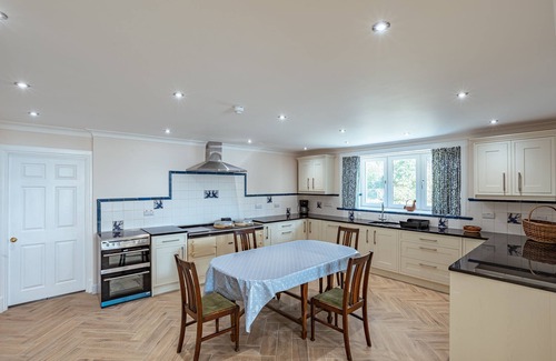Castle Douglas Cottage | Ornockenoch House - a house that sleeps 14 guests in 7 bedrooms