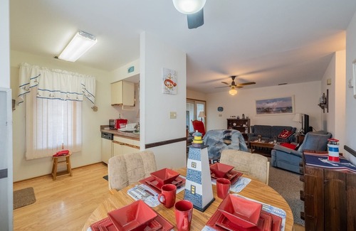 Ortley Beach Condo | Ortley Lavallette Seaside Heights Beach Block Cottage Condo Deck View 6/8 Dog