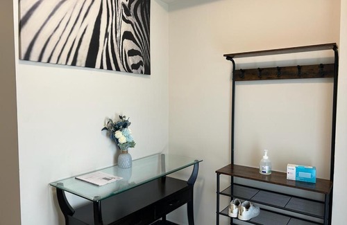 Thorold Apartment | Osho’s Place. Few minutes drive to Niagara Falls. Brand new town house