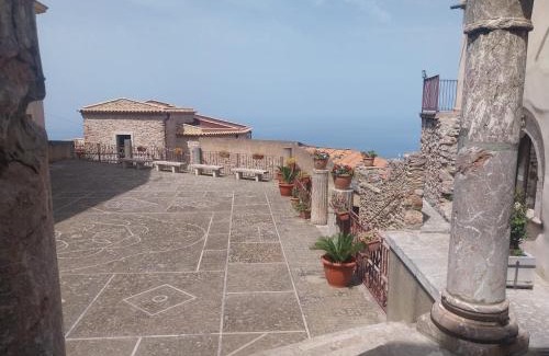 San Marco d'Alunzio House | Ospitalità D'alunzio