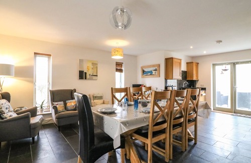 Portland Cottage | OSPREY HOUSE PORTLAND, family friendly, with a garden in Fortuneswell