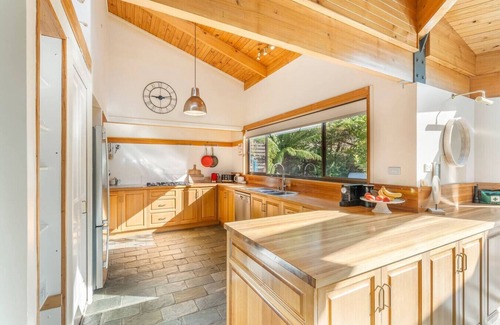 Eaglehawk Neck House | Osprey Lodge - Bungalow & House