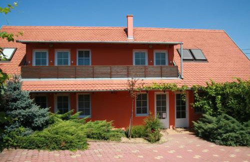 Villany House | Ottó Panzió Villány