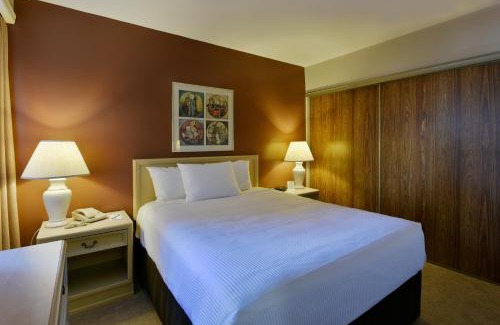 Golden Triangle Hotel | Ottawa Embassy Hotel & Suites