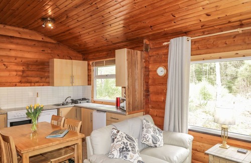 Marybank Cottage | OTTER LODGE, pet friendly, with a garden in Strathpeffer