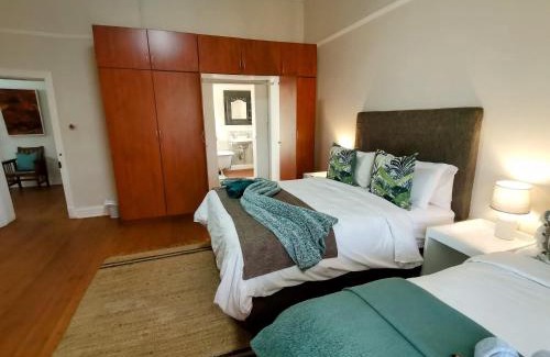 Lydenburg House | Oude Post Guesthouse and Cottage - The Old Postmaster's House