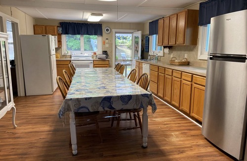 Lake Shore House | Our Home on the Cove: waterfront, peaceful, wooded, comfy, family friendly