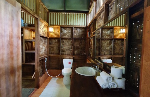 Khlong Sok Hotel | Our Jungle House