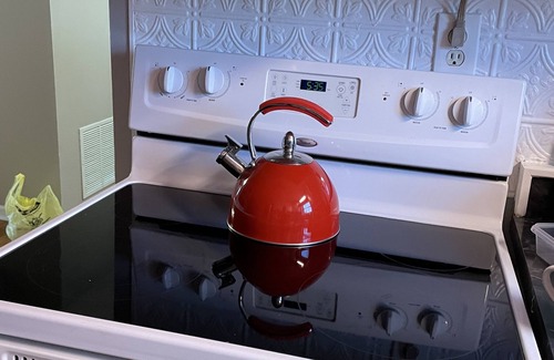 Gallipolis House | “our little retro scene” No cleaning fee and no Taxes all include.