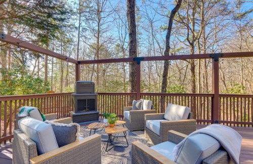 Murphy House | Outdoor Oasis Fall Family Retreat in Murphy!