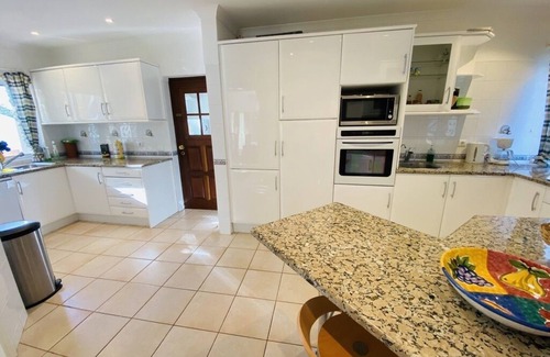 Estombar Villa | Outstanding 5-bedroomed villa with views over the golf course