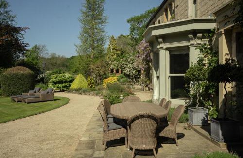 Horsforth Bed & Breakfast | Outwood House