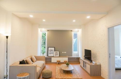 Ciumbuleuit Apartment | Over Easy Apartment