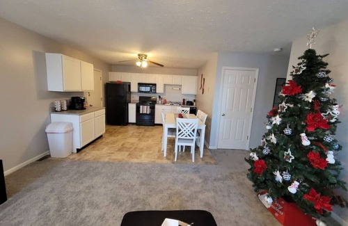 Monroe House | Overbrook Delight -tranquil stay for day and night