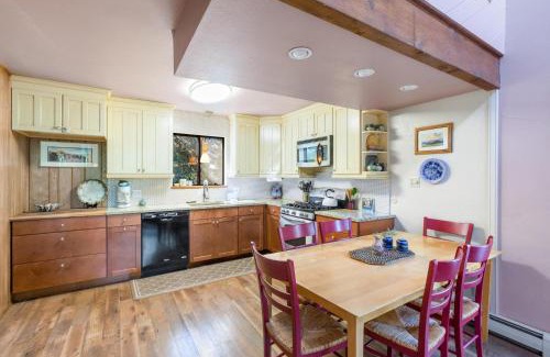 Idlewild Estates House | Overlook House