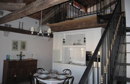 San Polo Apartment | Overlooking the Grand Canal, a small loft on two levels