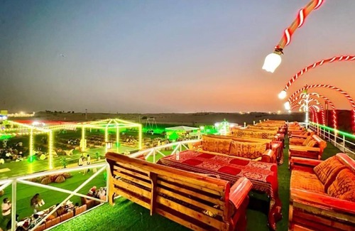 Downtown Dubai Resort | Overnight Campsite stay party adventures