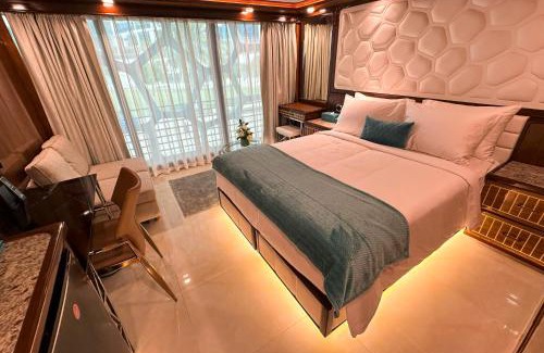 Dubai Marina Boat Rental | Overnight Super Yacht - Orchid