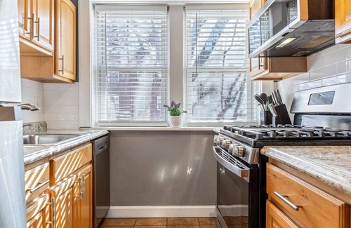 St. Louis Apartment | Oversized 2 Bedroom Apartment in South City!