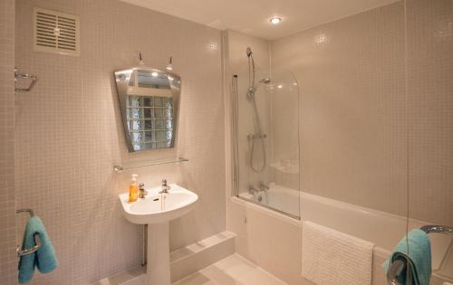 North Moreton House | Oxfordshire Country Cottage