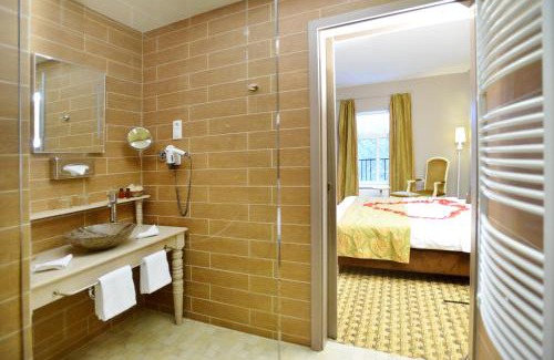 Noszvaj Hotel | Oxigén Family Hotel Noszvaj
