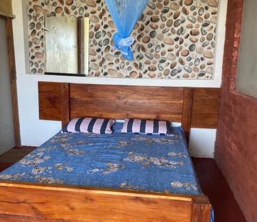 Hewaheta Other | OYA LANGA HENA - Madrid camping site