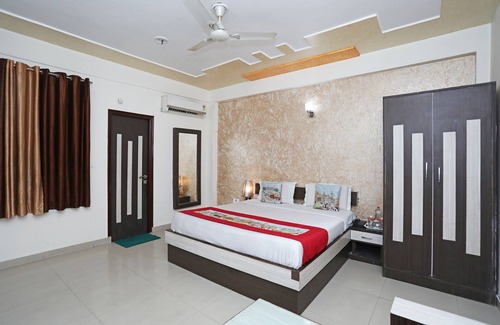 Sikandra Hotel | OYO 11005 Hotel Shanti Palace