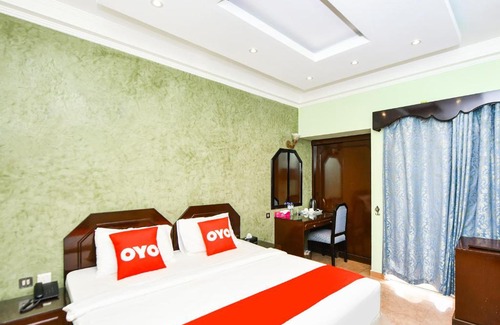 Muscat Hotel | OYO 137 Marina Hotel