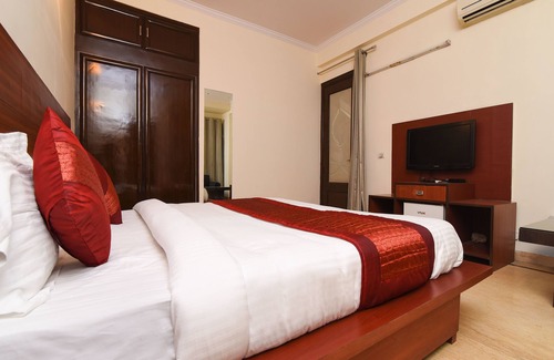 Sushant Lok Hotel | OYO 15376 Purple Star Hotel