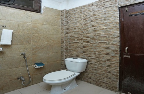 Panamaram Hotel | OYO 17186 Sunshine
