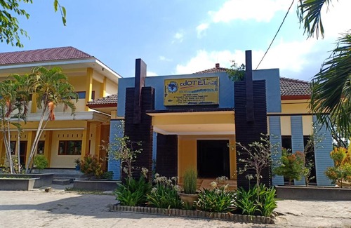 Praya Hotel | OYO 1732 Edotel Praya Syariah