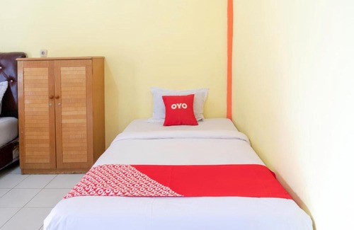 Ambarita Hotel | OYO 2901 Kings Guest House