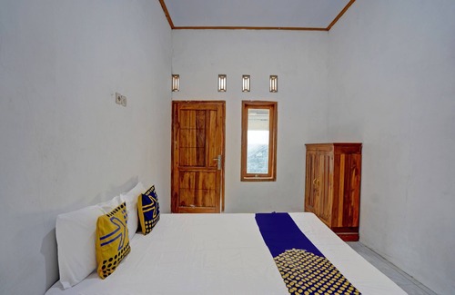 Prabumulih Hotel | OYO 90216 Kost Sanny