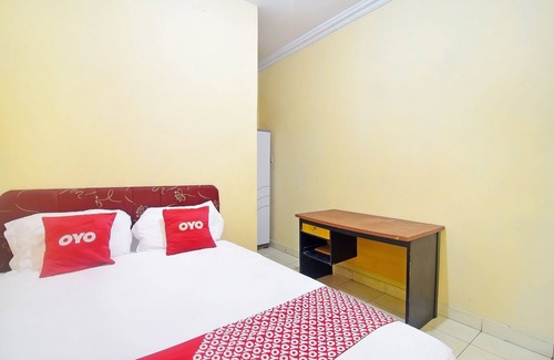 Manado Hotel | OYO 90463 A2b Guesthouse