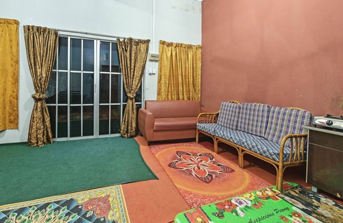 Bachok Hotel | OYO 90664 Rabi Hotel