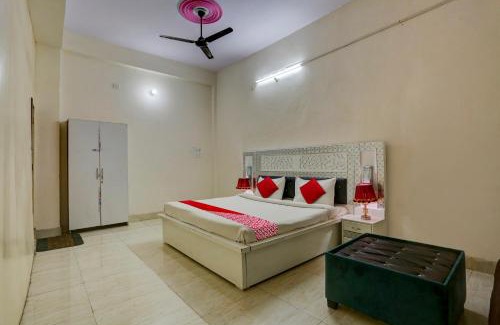 Aligarh Hotel | OYO 90856 HOTEL MANNAT