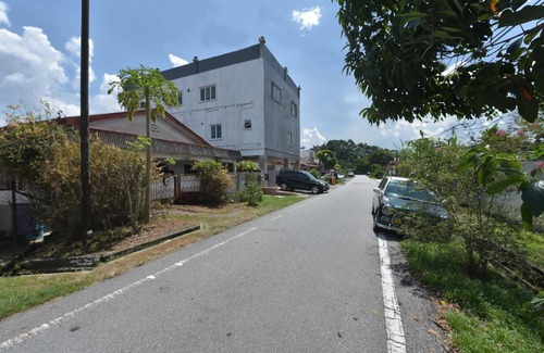 Rawang Hotel | OYO 90889 Narasindo Cottage