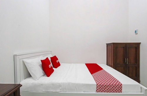 Kebumen Hotel | OYO 91817 Hotel Grand New Si Jago