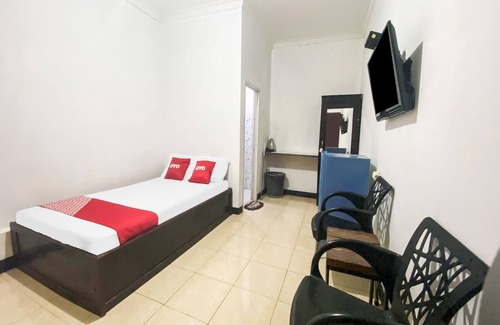 Nginamanu Hotel | OYO 92060 We Bro Kost