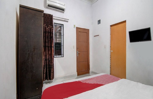 Dumai Hotel | OYO 92111 Dinda Homestay Syariah